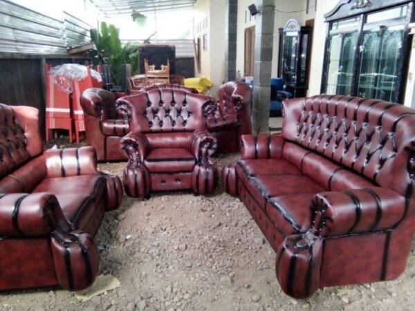 Attractive Brown Chesterfield Leather Sofa Set
